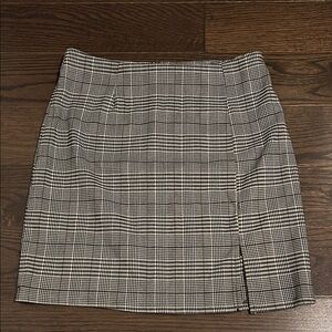 Classic Black and White Plaid Skirt